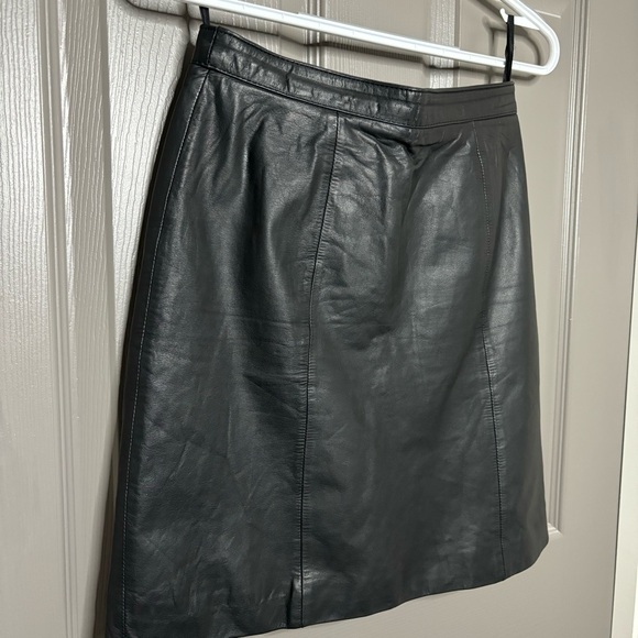 Vintage Dresses & Skirts - Vintage Berman’s Genuine Leather Mini Skirt Size 6 Black